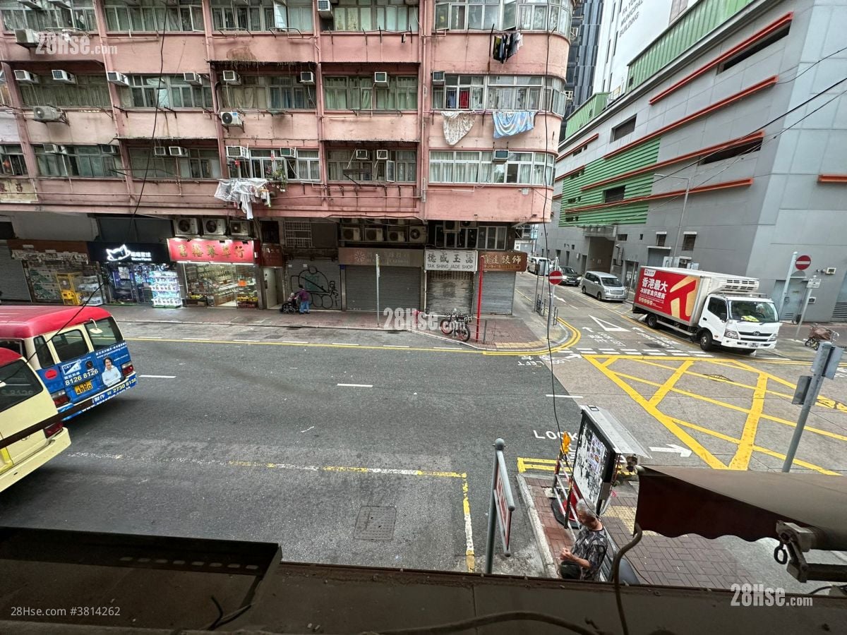 Tai On Building Rental Studio , 1 Bathroom 160 ft²