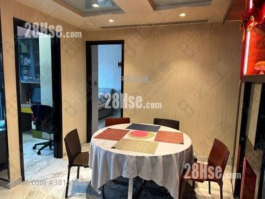 Ultima Rental 1,143 ft²