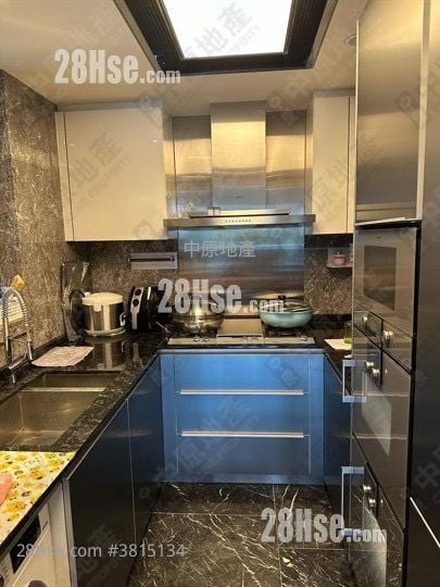 Ultima Rental 1,143 ft²