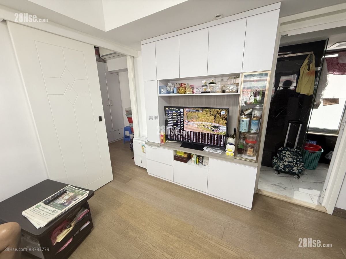 West Park Sell 1 Bedroom 333 ft²