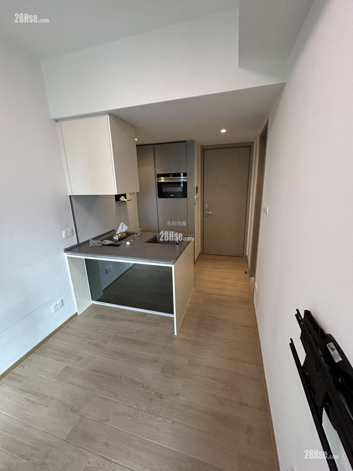 LP6 租盘 1 房 , 1 浴室 307 平方尺