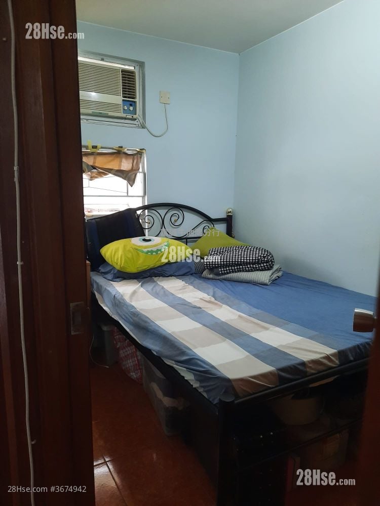 King Shan Court Sell 2 Bedrooms , 1 Bathroom 434 ft²