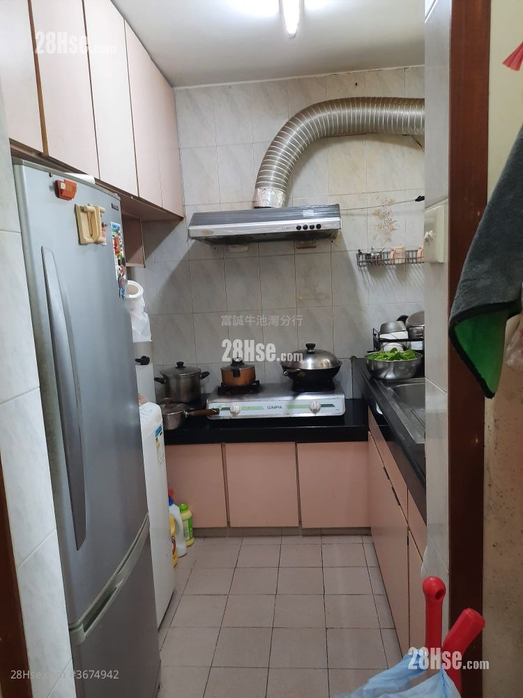 King Shan Court Sell 2 Bedrooms , 1 Bathroom 434 ft²