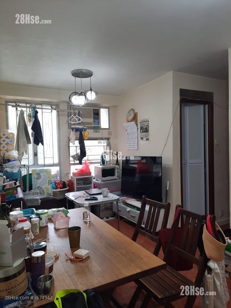 King Shan Court Sell 2 Bedrooms , 1 Bathroom 434 ft²