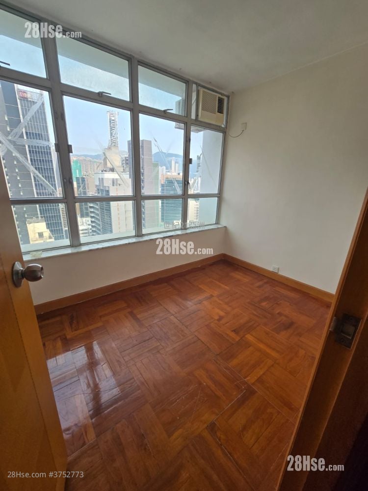 Southorn Garden Sell 2 Bedrooms , 1 Bathroom 517 ft²