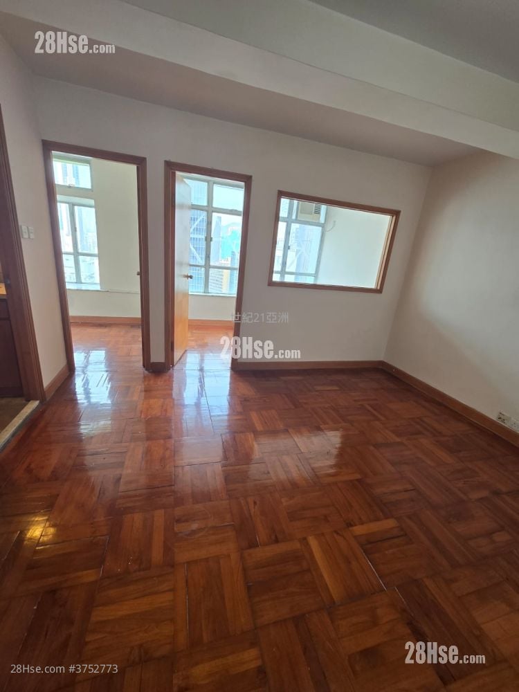 Southorn Garden Sell 2 Bedrooms , 1 Bathroom 517 ft²