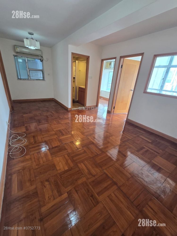 Southorn Garden Sell 2 Bedrooms , 1 Bathroom 517 ft²