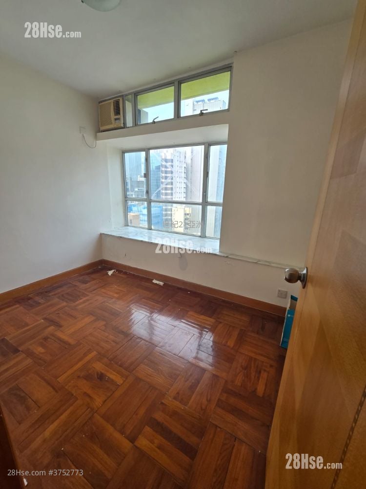 Southorn Garden Sell 2 Bedrooms , 1 Bathroom 517 ft²