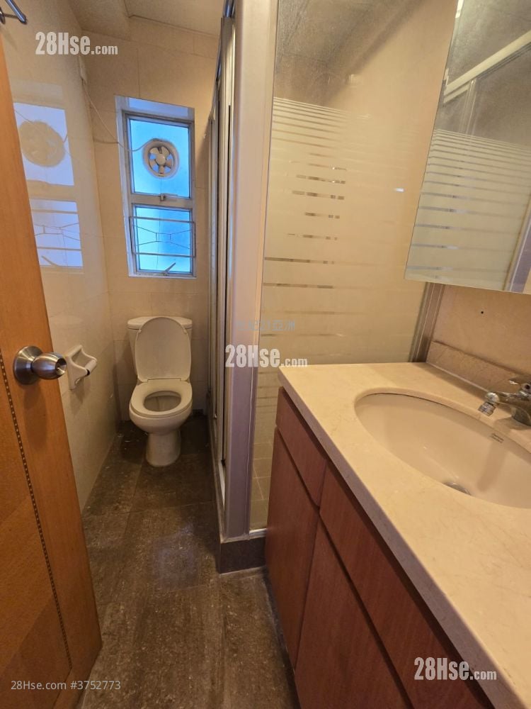 Southorn Garden Sell 2 Bedrooms , 1 Bathroom 517 ft²