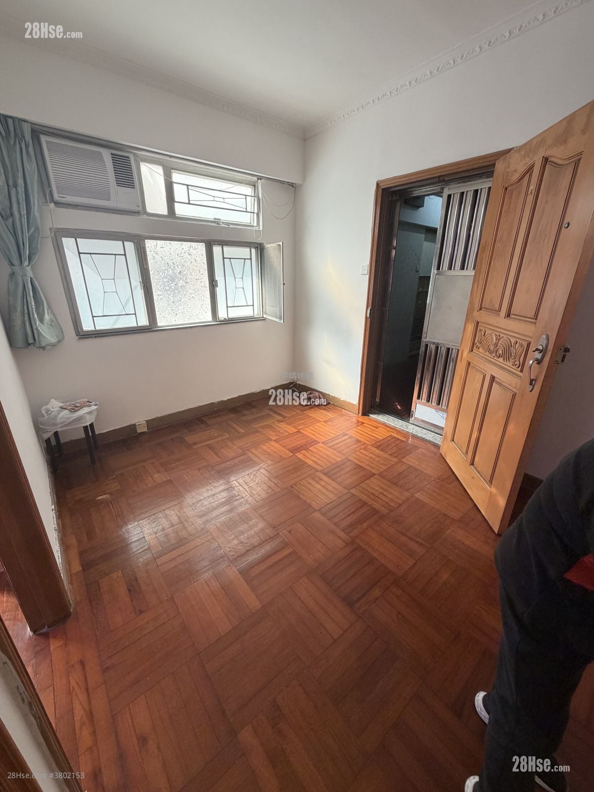 Lee Tak Cheong Mansion Rental 2 Bedrooms 329 ft²