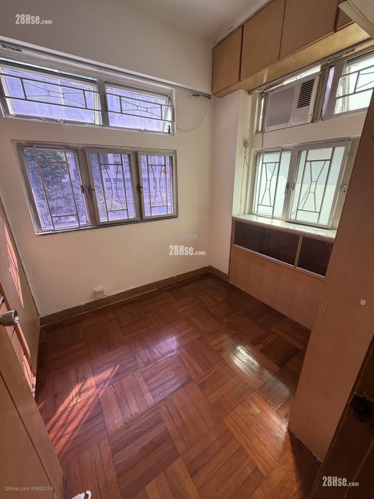 Lee Tak Cheong Mansion Rental 2 Bedrooms 329 ft²