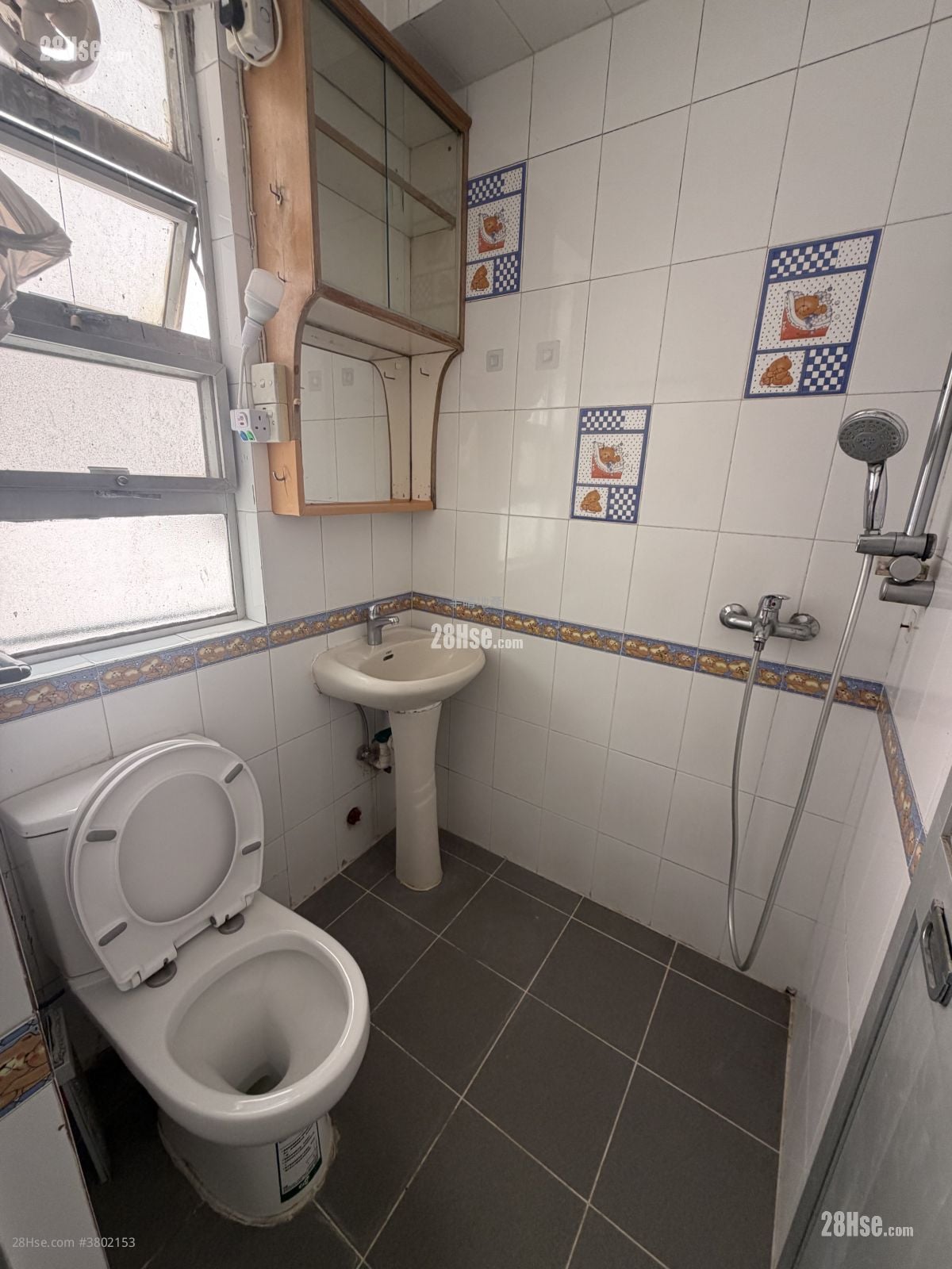 Lee Tak Cheong Mansion Rental 2 Bedrooms 329 ft²