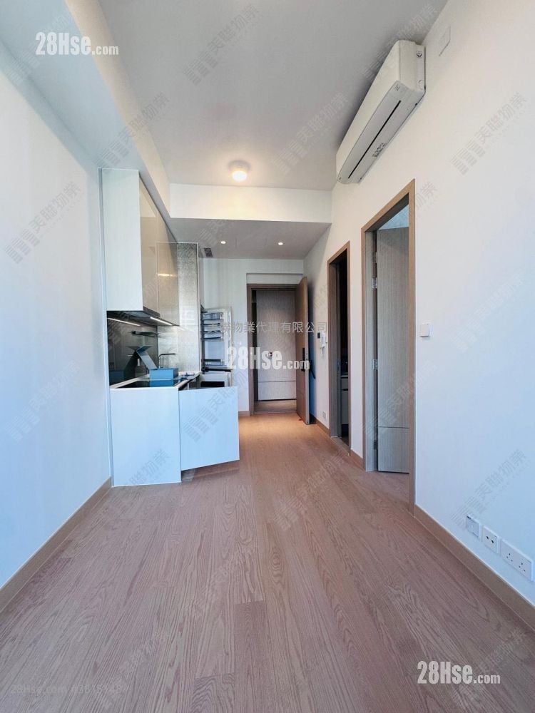 Seasons Place 售盤 1 房 , 1 浴室 323 平方呎