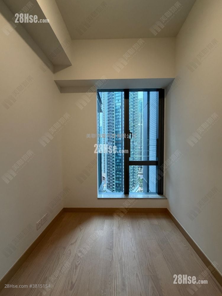 Park Seasons Sell 1 Bedroom , 1 Bathroom 324 ft²