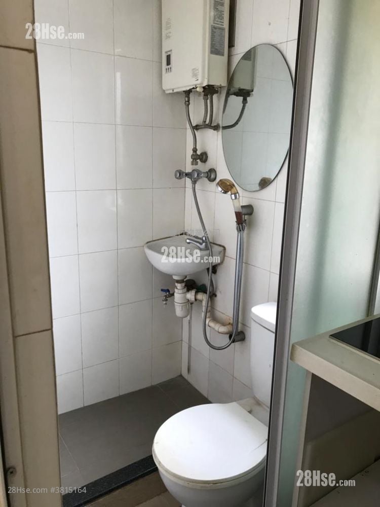 Apartment Sell 2 Bedrooms , 1 Bathroom 202 ft²