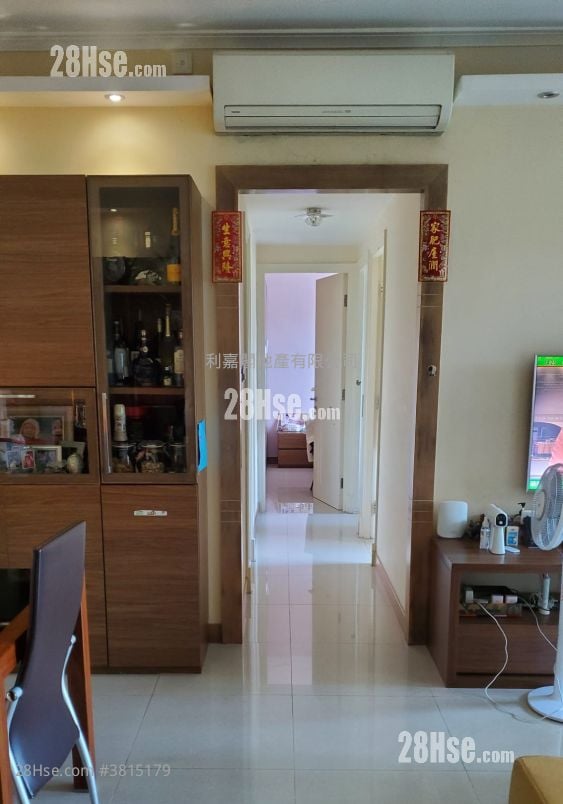 领峰 售盘 3 房 , 2 浴室 733 平方尺