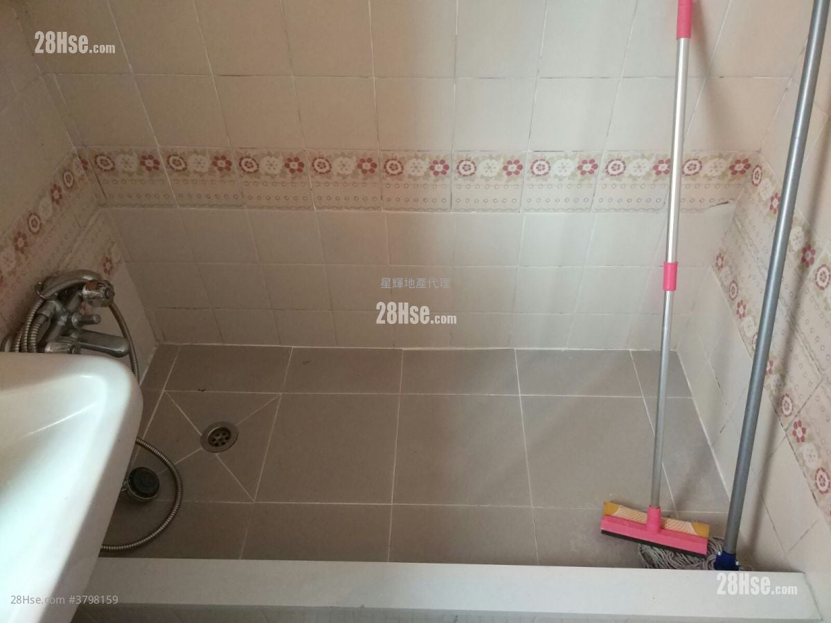 荃湾中心 租盘 2 房 , 1 浴室 377 平方尺