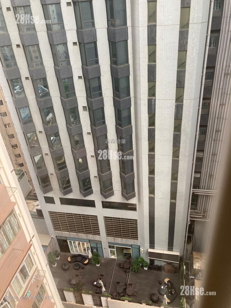 Carson Mansion Rental 3 Bedrooms , 1 Bathroom 459 ft²