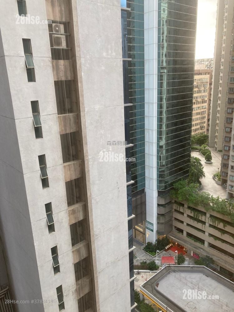 Carson Mansion Rental 3 Bedrooms , 1 Bathroom 459 ft²