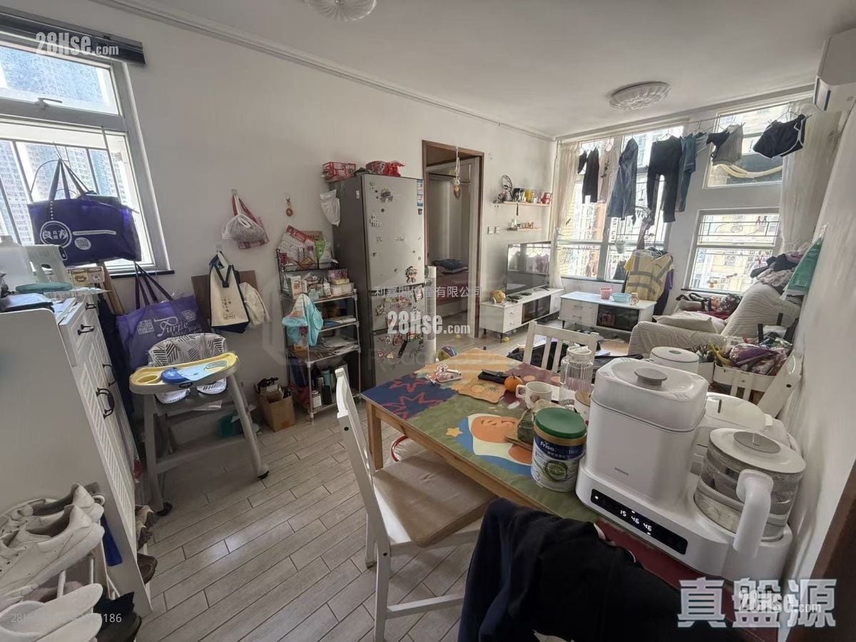 Choi Ming Court Sell 2 Bedrooms 506 ft²