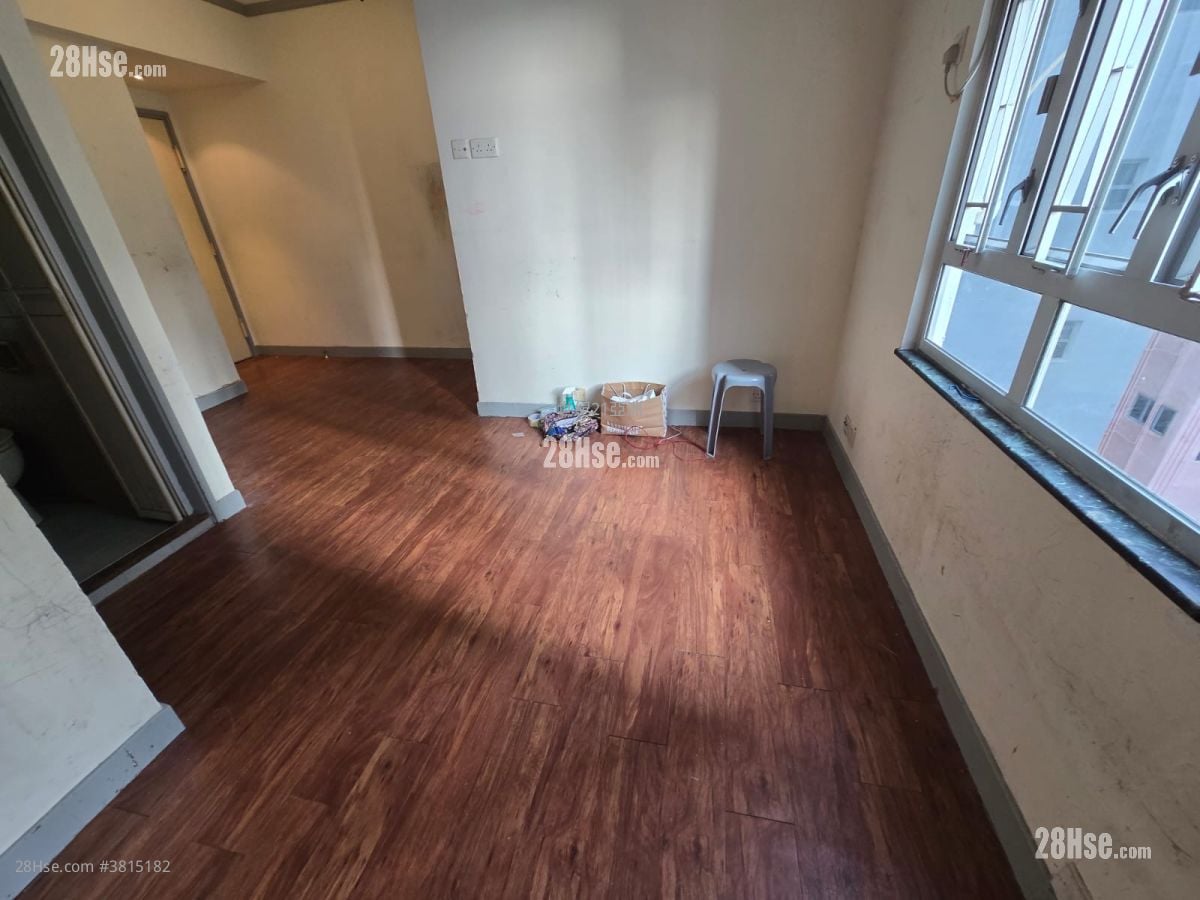 维新大厦 售盘 2 房 , 1 浴室 371 平方尺