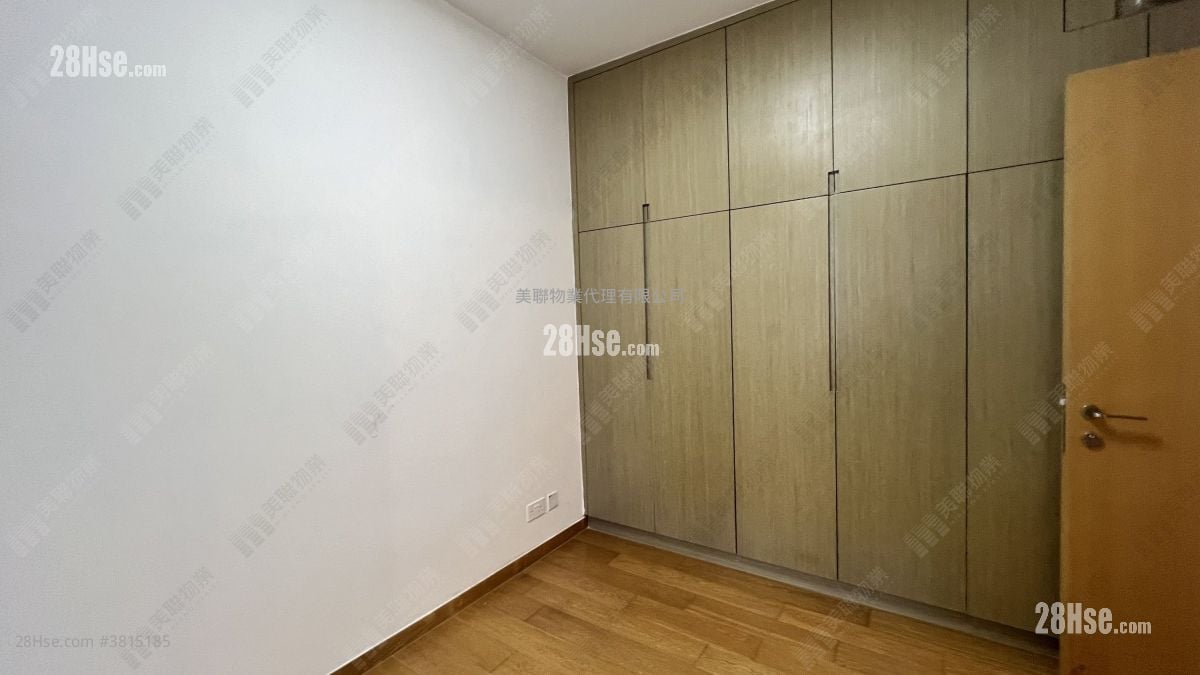 The Papillons Rental 3 Bedrooms , 1 Bathroom 639 ft²