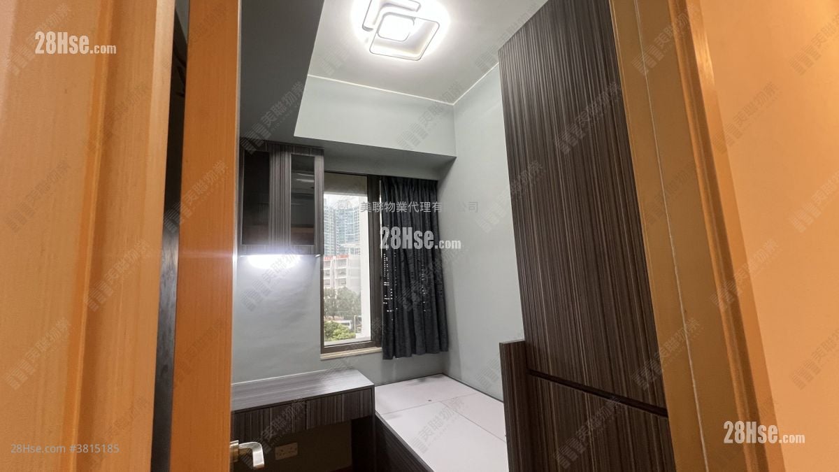 The Papillons Rental 3 Bedrooms , 1 Bathroom 639 ft²