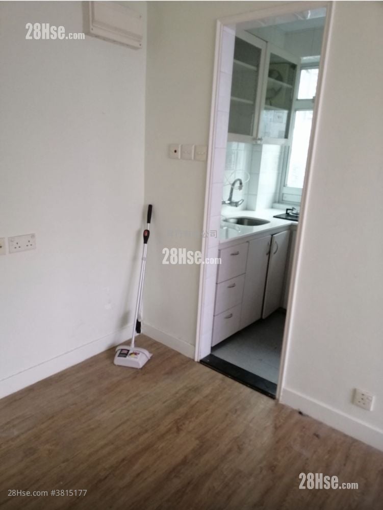 滿發大廈 售盤 1 浴室 219 平方呎