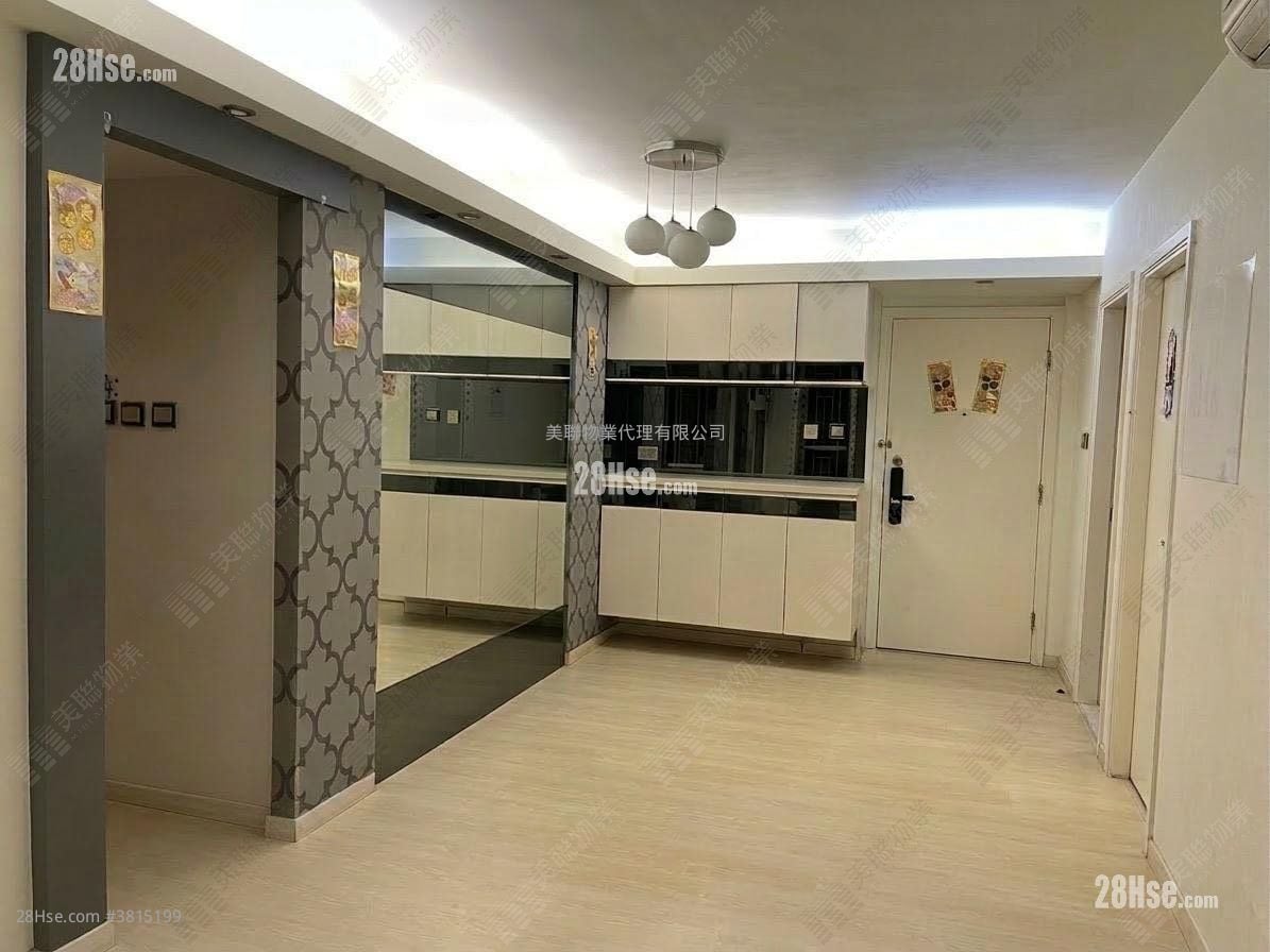 Park Central Rental 3 Bedrooms , 1 Bathroom 547 ft²