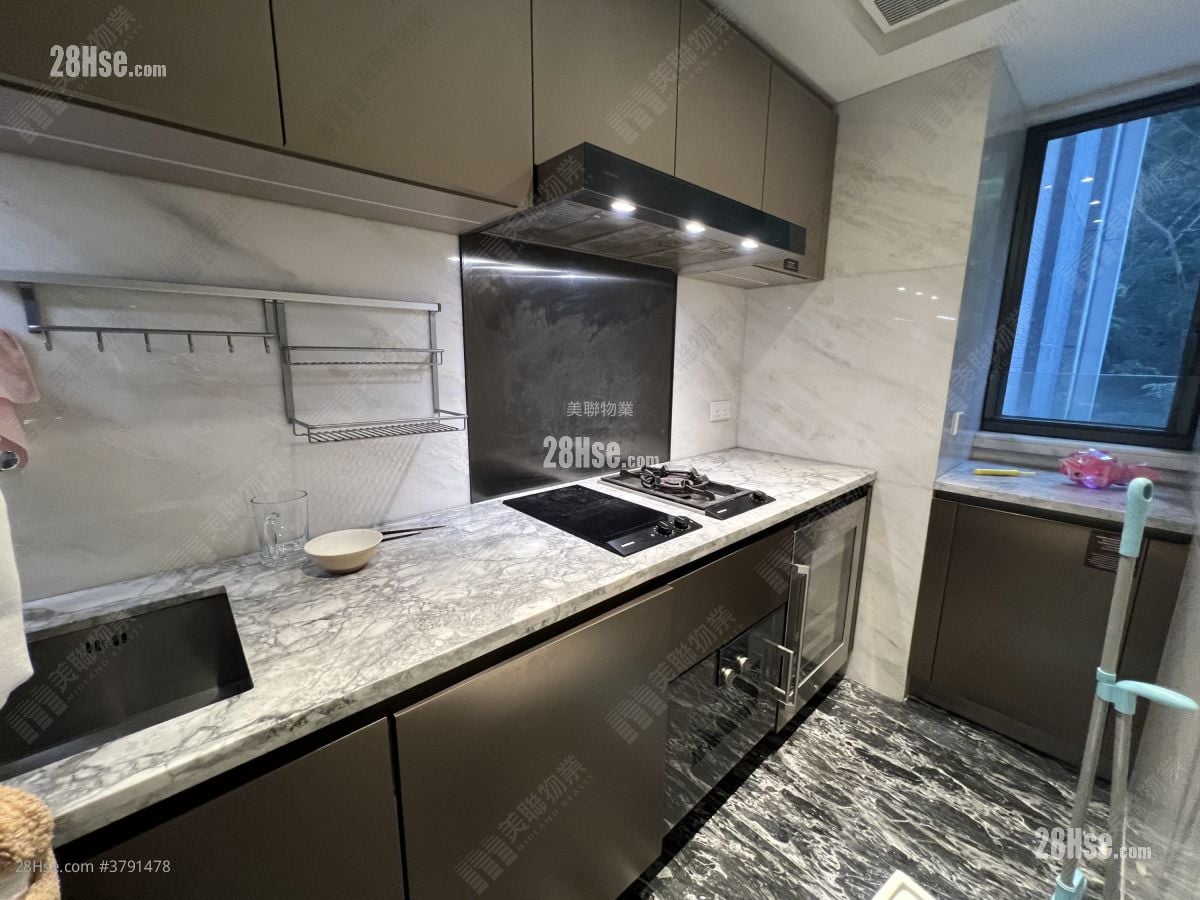 名日九肚山 售盘 3 房 , 3 浴室 755 平方尺