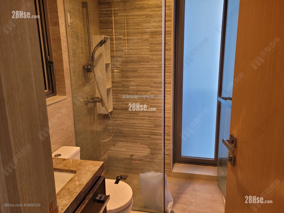 Eight Regency Rental 1 Bedroom , 1 Bathroom 362 ft²