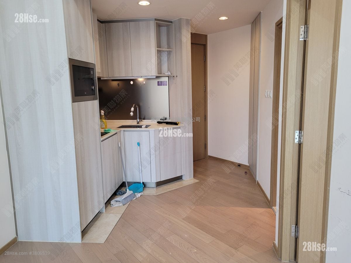 Eight Regency Rental 1 Bedroom , 1 Bathroom 362 ft²