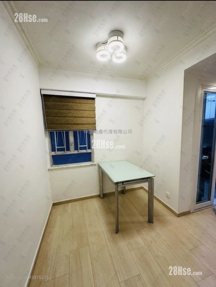 New Kwai Fong Gardens Sell 2 Bedrooms , 1 Bathroom 415 ft²