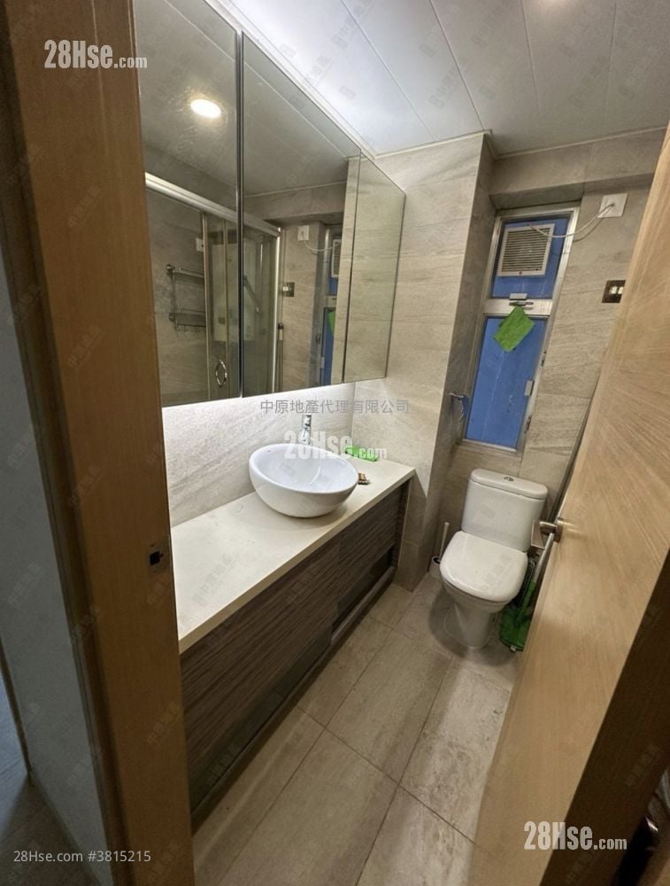 New Kwai Fong Gardens Sell 2 Bedrooms , 1 Bathroom 415 ft²