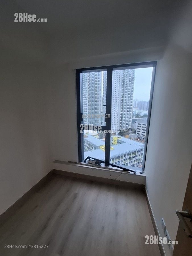 Upper River Bank Sell 3 Bedrooms , 2 Bathrooms 760 ft²