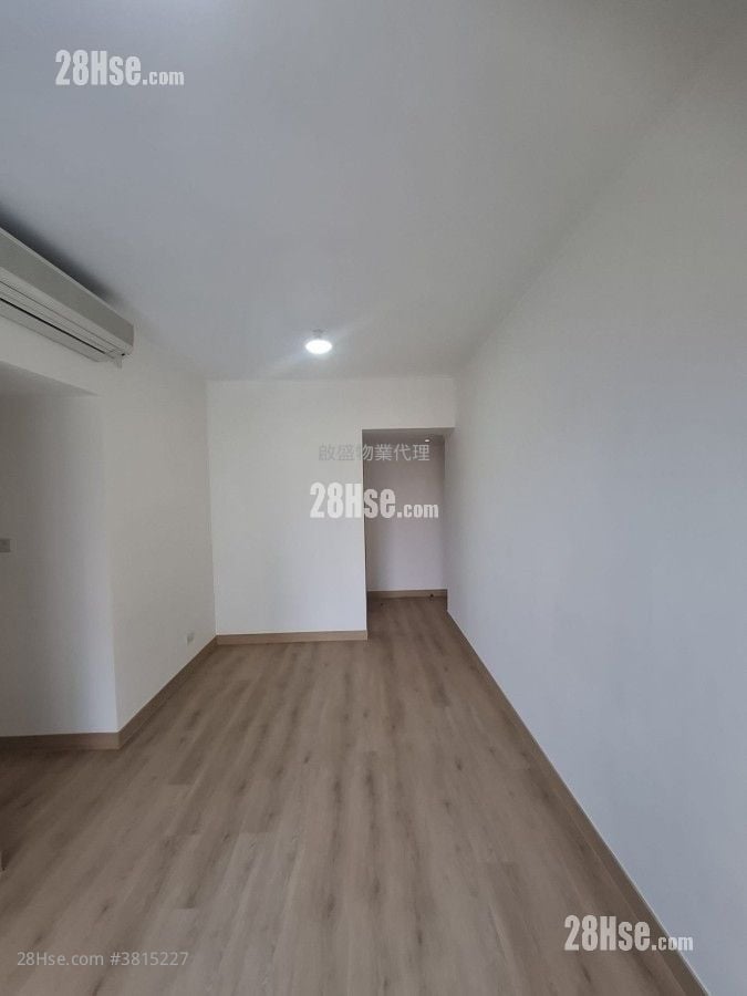 Upper River Bank Sell 3 Bedrooms , 2 Bathrooms 760 ft²