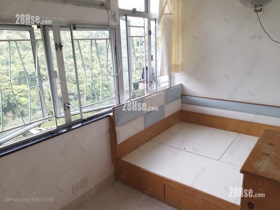 King Tsui Court Sell 2 Bedrooms , 1 Bathroom 544 ft²