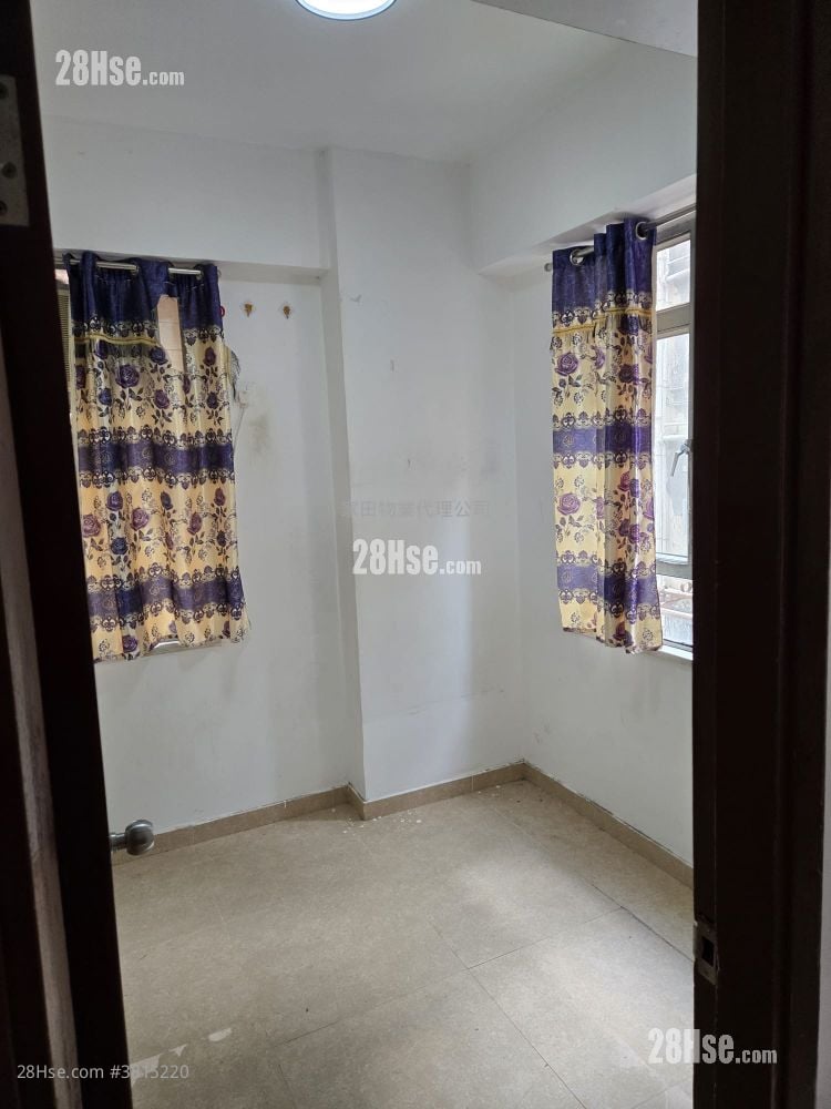 昌富大厦 租盘 2 房 385 平方尺