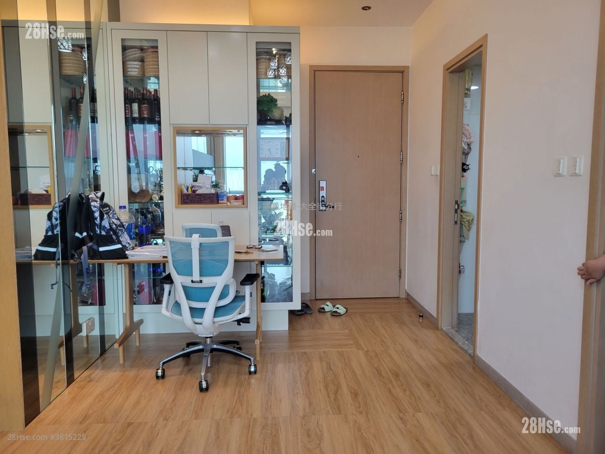 Lime Stardom Rental 2 Bedrooms , 1 Bathroom 468 ft²