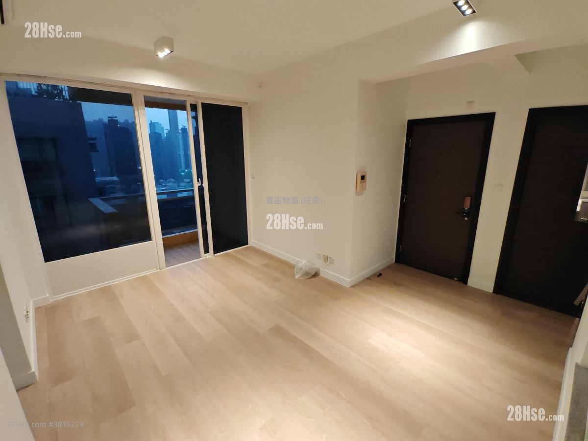 Metroregalia Rental 3 Bedrooms , 2 Bathrooms 767 ft²
