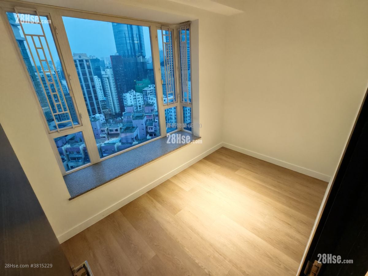 Metroregalia Rental 3 Bedrooms , 2 Bathrooms 767 ft²