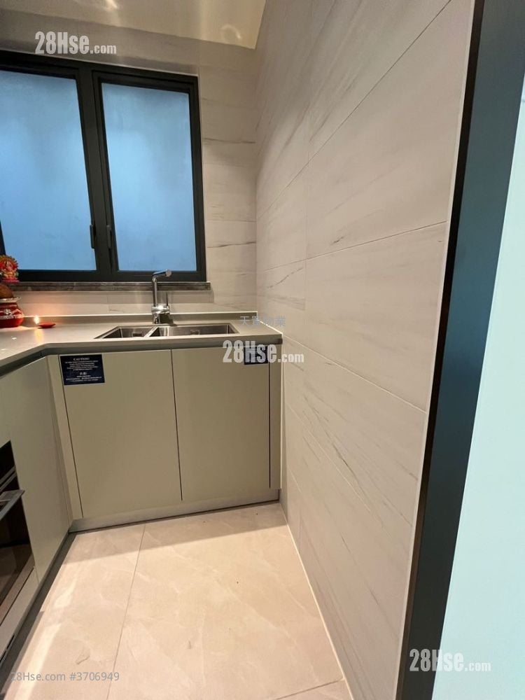 #LYOS 租盤 2 房 , 1 浴室 443 平方呎