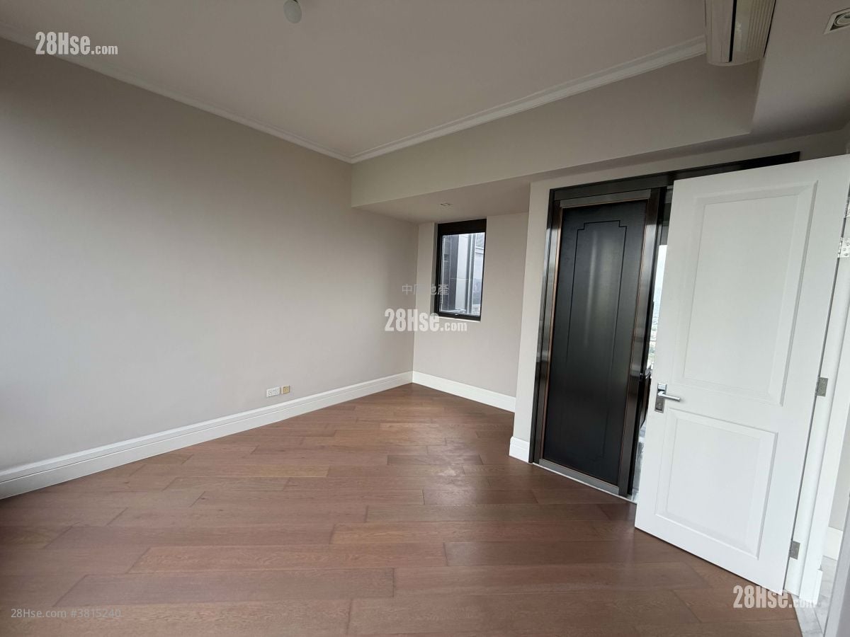 Eden Manor Rental 5+ Bedrooms , 3 Bathrooms 1,803 ft²