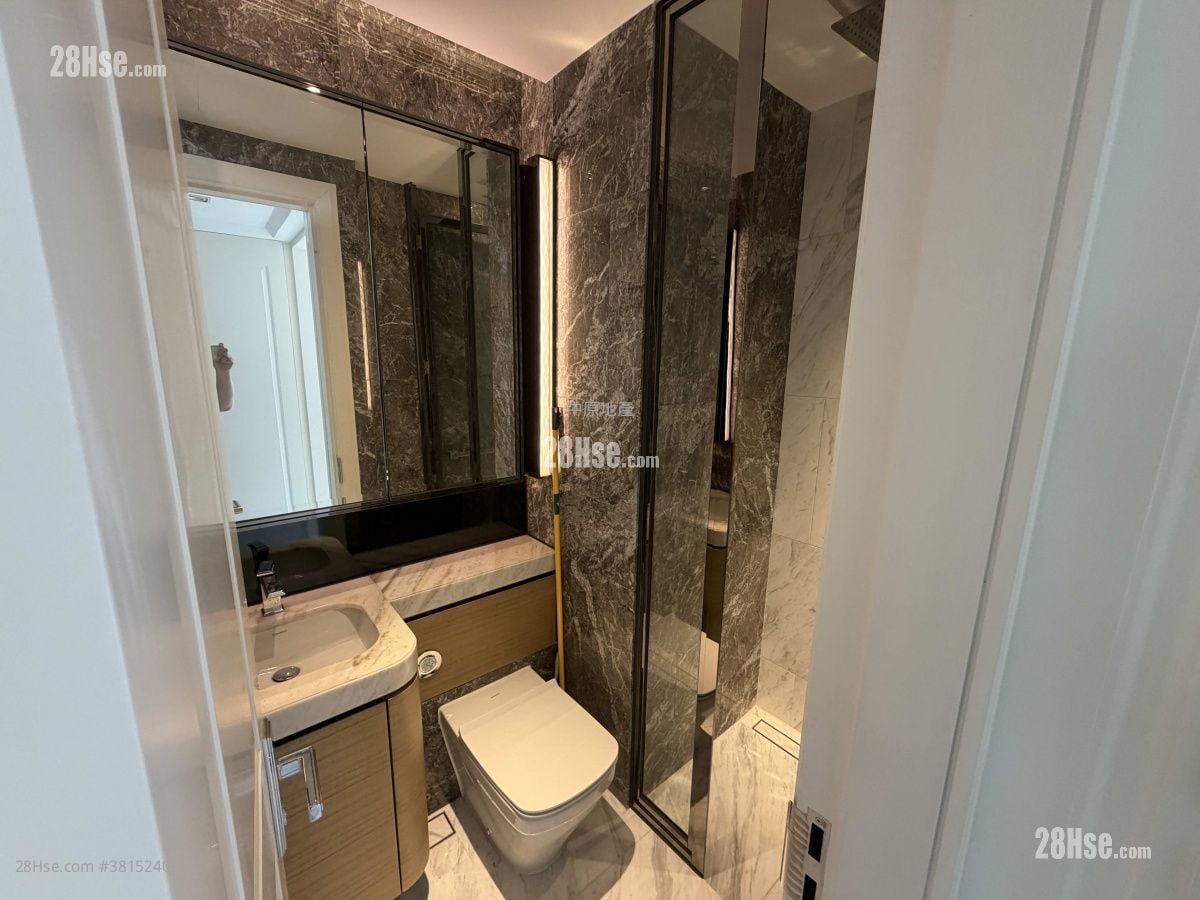 Eden Manor Rental 5+ Bedrooms , 3 Bathrooms 1,803 ft²