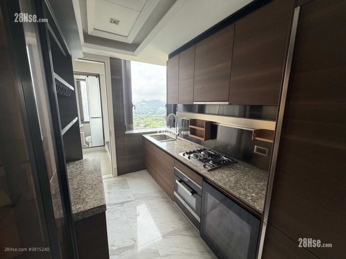 Eden Manor Rental 5+ Bedrooms , 3 Bathrooms 1,803 ft²