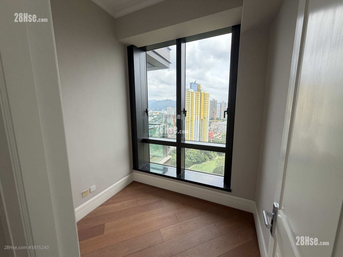 Eden Manor Rental 5+ Bedrooms , 3 Bathrooms 1,803 ft²