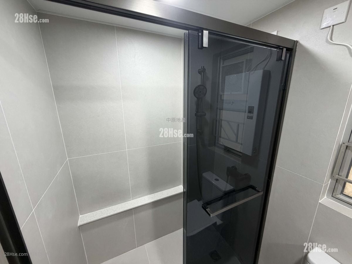 龙丰花园 租盘 3 房 , 1 浴室 502 平方尺