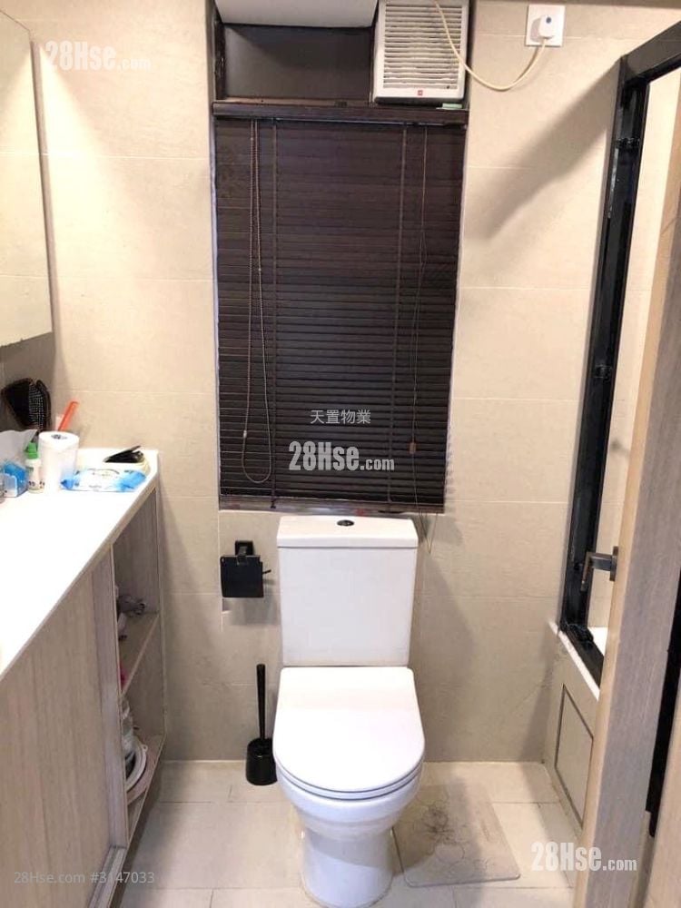 Great Garden Sell 3 Bedrooms , 1 Bathroom 583 ft²