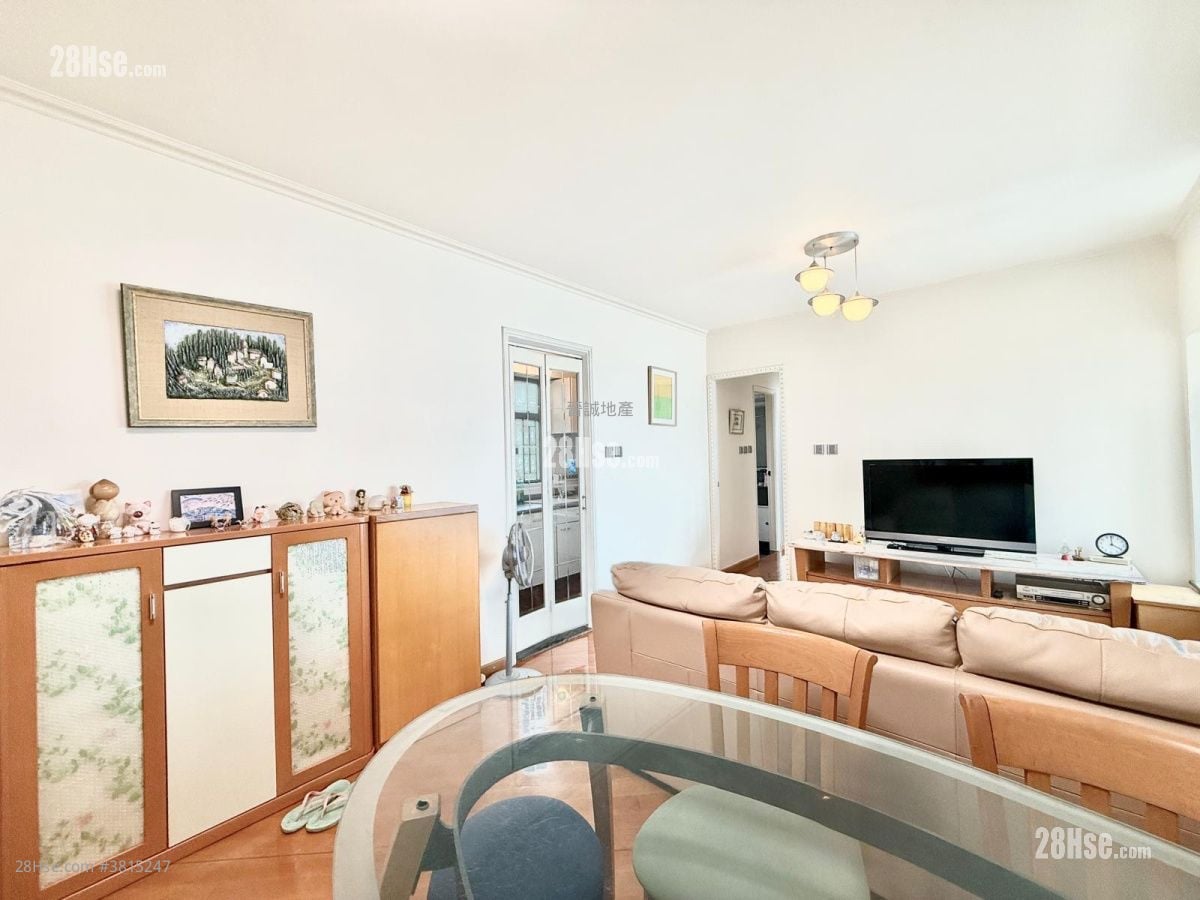 Sea Crest Villa Sell 3 Bedrooms , 2 Bathrooms 632 ft²