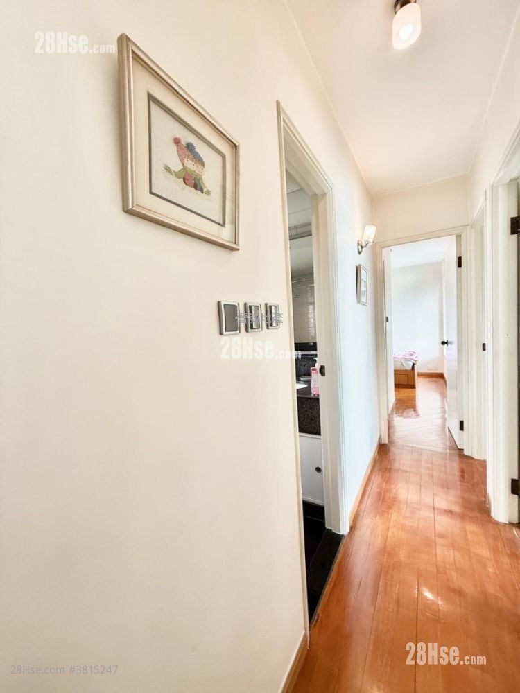 Sea Crest Villa Sell 3 Bedrooms , 2 Bathrooms 632 ft²